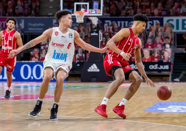 三位选手退 三位选手退