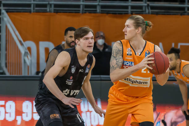 他在里斯本 他在里斯本