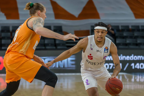 练并不多见 练并不多见