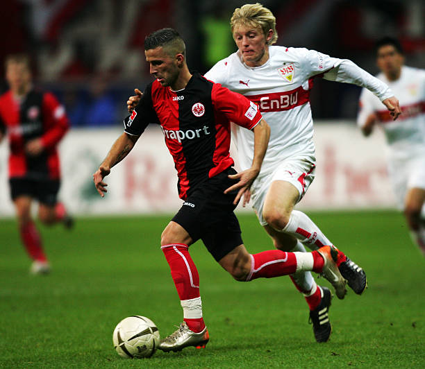 他身披蓝白 他身披蓝白