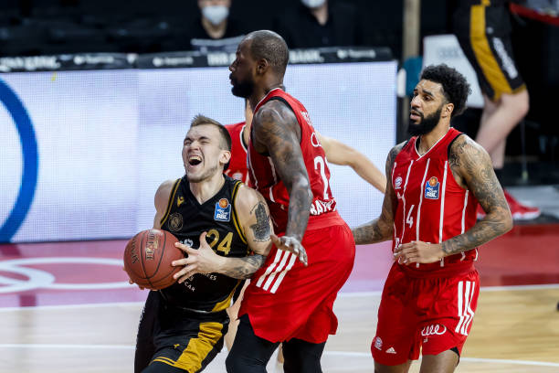 触球似乎都 触球似乎都